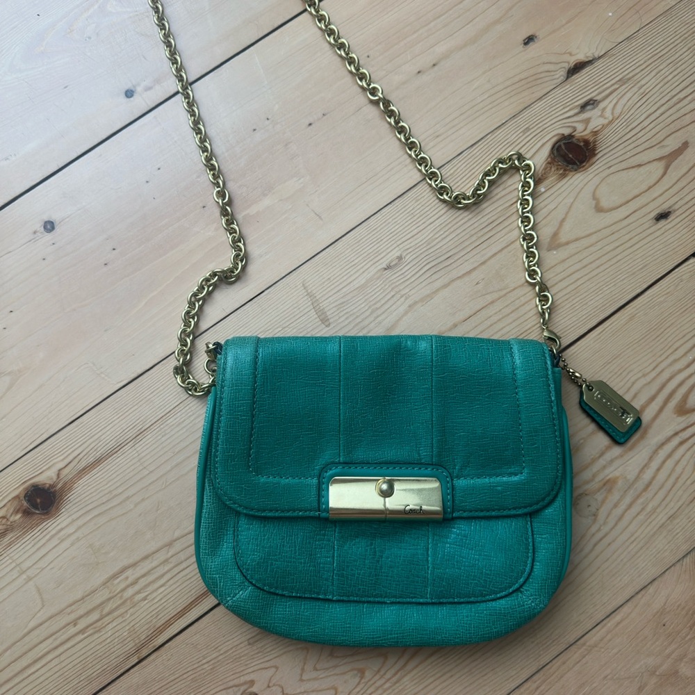 Elegant Green Leather Shoulder Bag